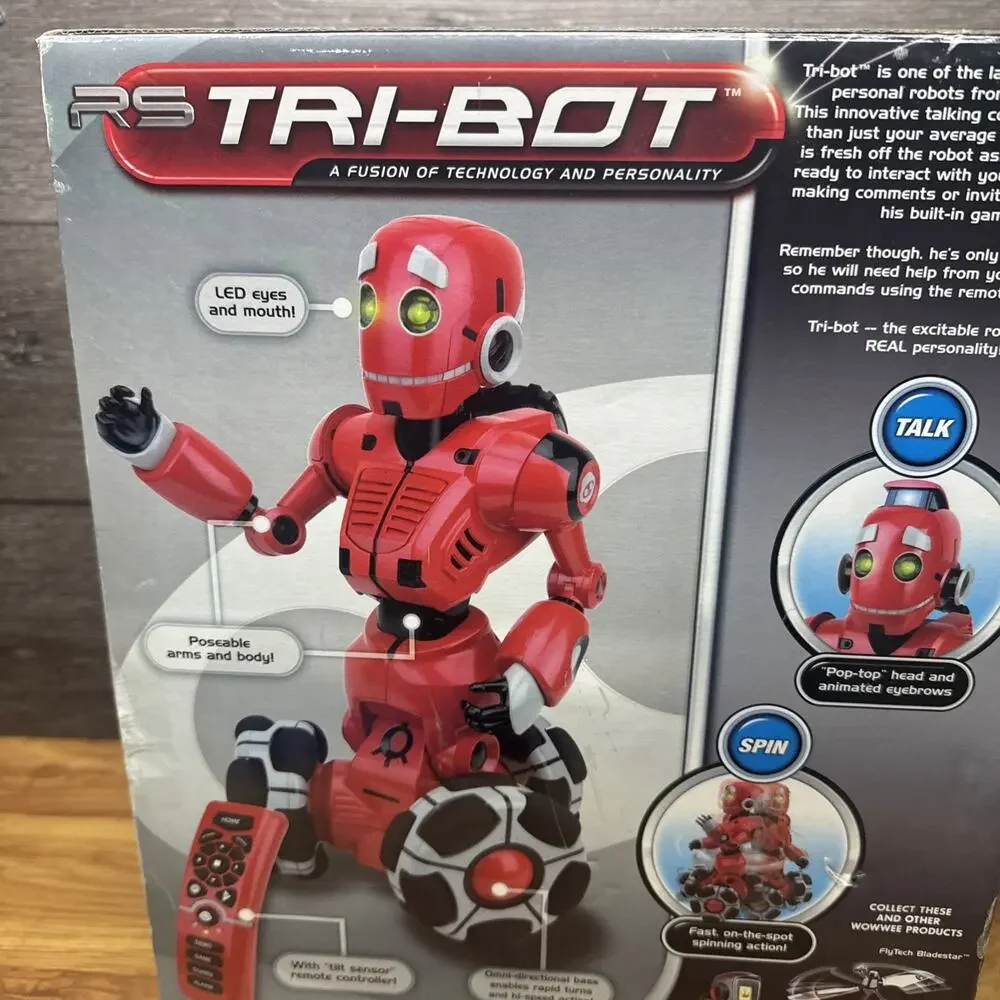 RS Tri-Bot NIB Interactive Remote Control Robot WowWee Robotics 8042 Collection